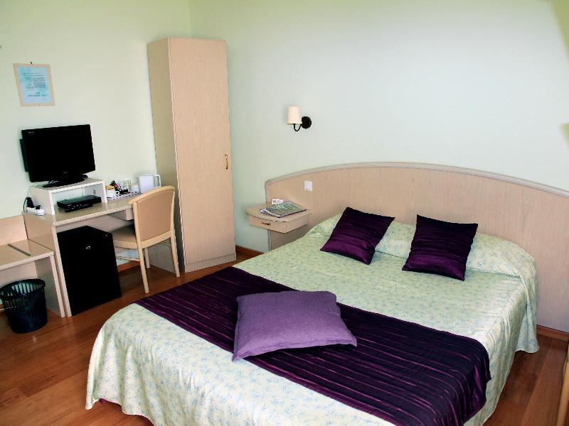 Auberge Du Cheval Blanc Beaumont-Pied-de-Boeuf  Ngoại thất bức ảnh